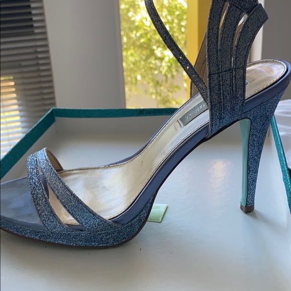 Blue heels - Picture 3 of 5